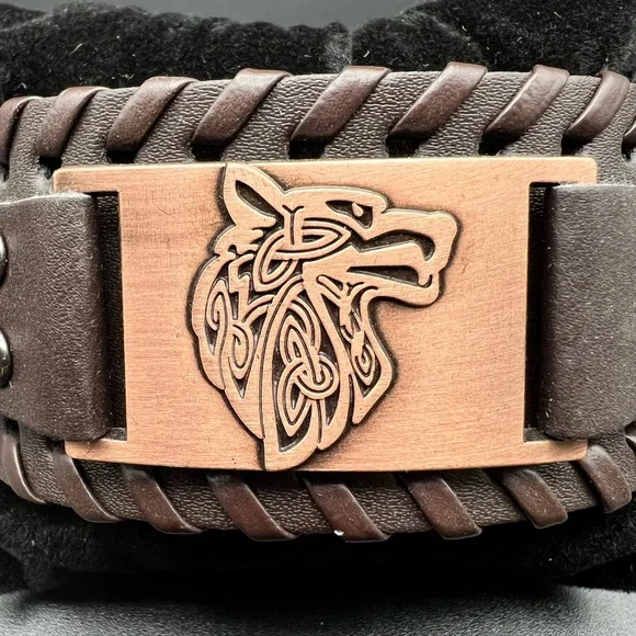 Handmade Bronze Wolf Faux Leather Bracelet - Picture 5 of 7